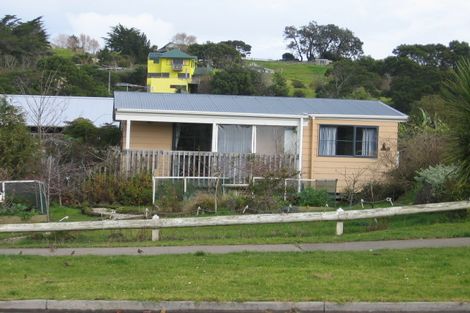 Photo of property in 51 Awaroa Road, Helensville, 0800