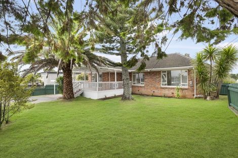 Photo of property in 4/123 Birkdale Road, Birkdale, Auckland, 0626