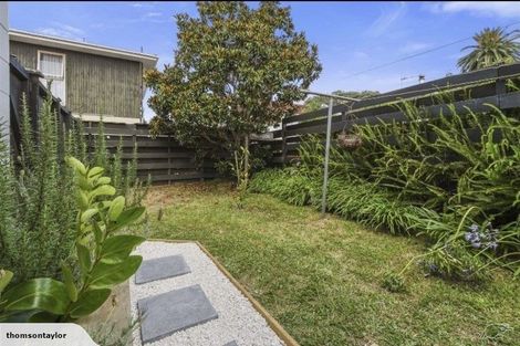Photo of property in 3/57 Lake Road, Devonport, Auckland, 0624