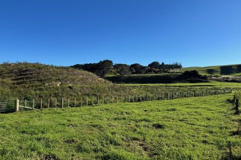 Photo of property in 35 Sutton Road, Te Horo, Otaki, 5582