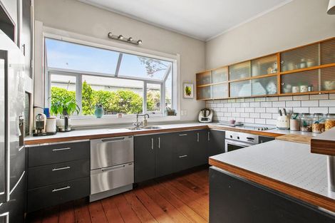 Photo of property in 24 Stoke Street, Westown, New Plymouth, 4310