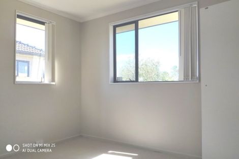 Photo of property in 16 Misty Valley Drive, Henderson, Auckland, 0612