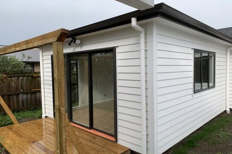 Photo of property in 5 Tawa Road, Te Atatu Peninsula, Auckland, 0610