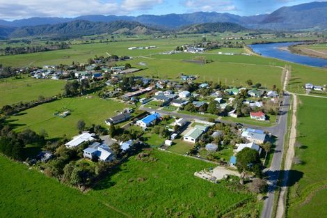 Photo of property in 3 Ray Street, Karamea, 7893