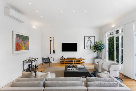 Photo of property in 44 Princes Street, Northcote Point, Auckland, 0627