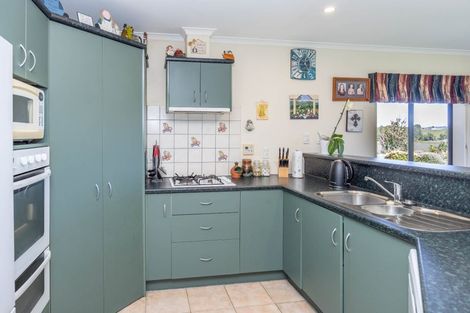 Photo of property in 5 Palm Grove Drive, Western Heights, Hamilton, 3200