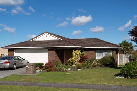 Photo of property in 1/8 The Green, Golflands, Auckland, 2013