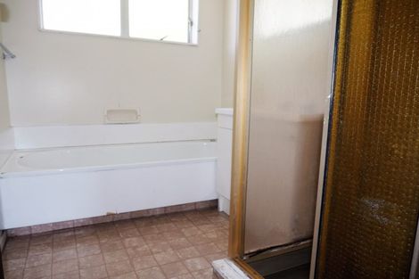 Photo of property in 3 Makarini Street, Paraparaumu, 5032