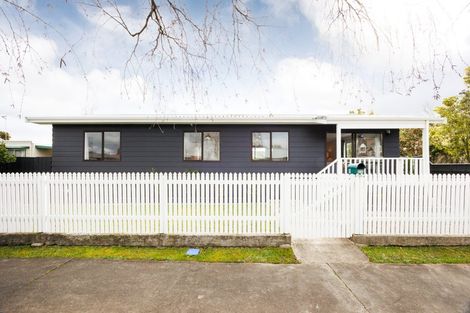 Photo of property in 57a Benmore Avenue, Cloverlea, Palmerston North, 4412