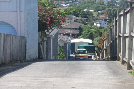 Photo of property in 2/311 Glenfield Road, Glenfield, Auckland, 0629