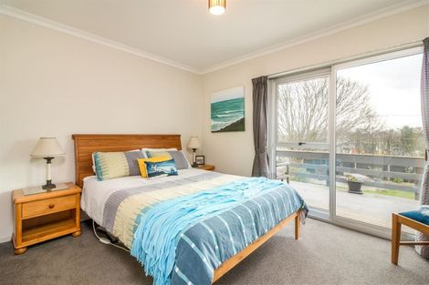 Photo of property in 211 Cashmere Road, Hoon Hay, Christchurch, 8025