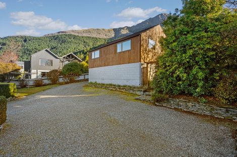 Photo of property in 180 Fernhill Road, Fernhill, Queenstown, 9300