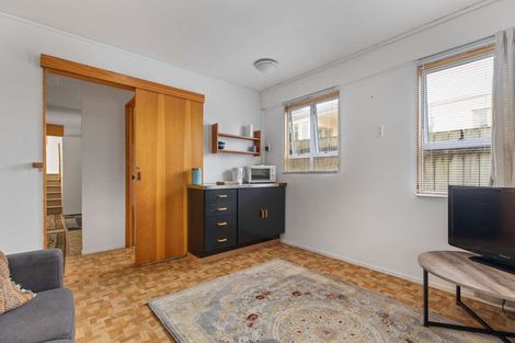 Photo of property in 1/31 Savoy Road, Glen Eden, Auckland, 0602