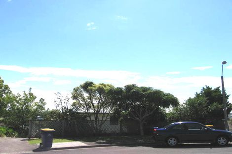 Photo of property in 20 Merida Place, Unsworth Heights, Auckland, 0632