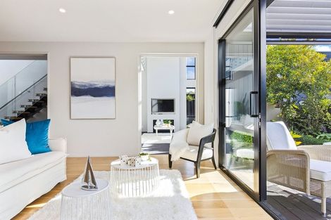 Photo of property in 74 Winchester Street, Merivale, Christchurch, 8014