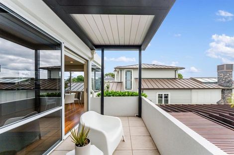 Photo of property in 8a /2 Audrey Road, Takapuna, Auckland, 0620