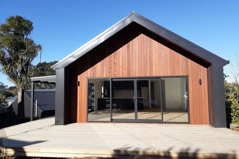 Photo of property in 2 Scott Street, Moturoa, New Plymouth, 4310