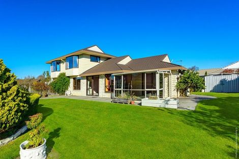 Photo of property in 32 Ben Nevis Drive, Broomfield, Christchurch, 8042