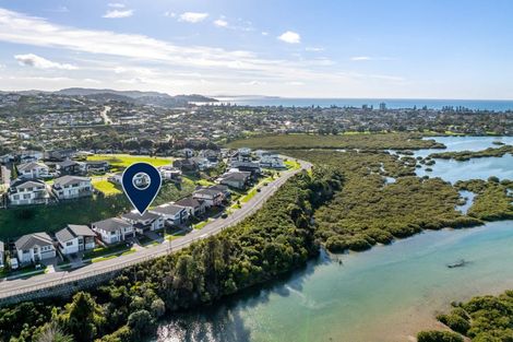 Photo of property in 134 Arran Point Parade, Orewa, 0931