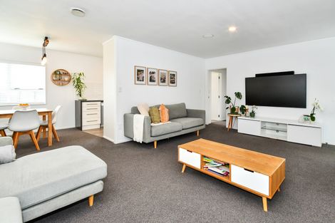 Photo of property in 6 Lorelei Place, Opaheke, Papakura, 2113