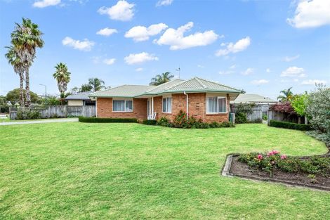 Photo of property in 2 Chatswood Place, Rototuna, Hamilton, 3210