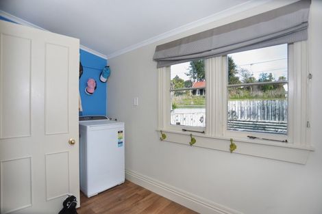 Photo of property in 110 Hastings Street, Halcombe, Feilding, 4779
