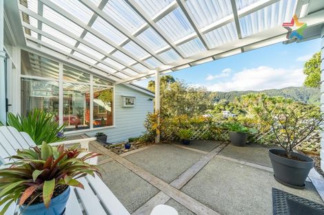 Photo of property in 51 Howard Road, Point Howard, Lower Hutt, 5013