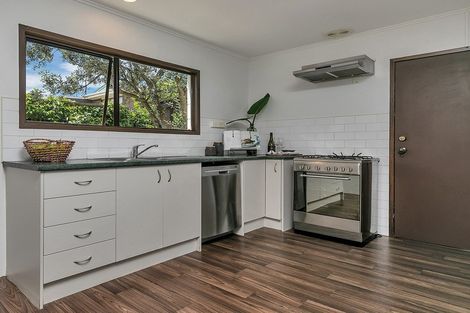 Photo of property in 2/41 Edgeworth Road, Glenfield, Auckland, 0629