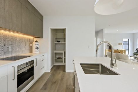 Photo of property in 9 Cassin Place, Taradale, 4112