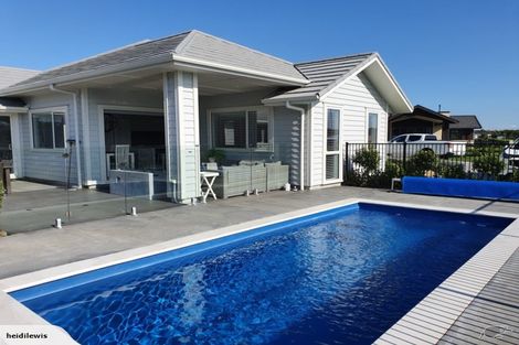 Photo of property in 32 Mike Smith Drive, Cambridge, 3434