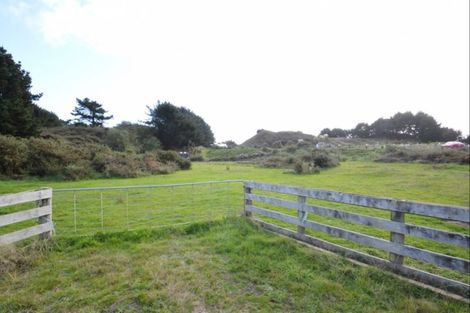 Photo of property in 6 Henham Lane, Waikawa Beach, Levin, 5573