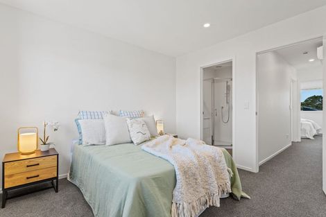 Photo of property in 2/28 Westgate Drive, Westgate, Auckland, 0614