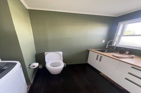 Photo of property in 8 Eskdale Road, Birkdale, Auckland, 0626