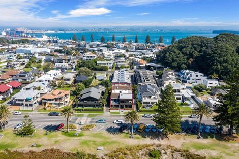 Photo of property in 30 Marine Parade, Mount Maunganui, 3116