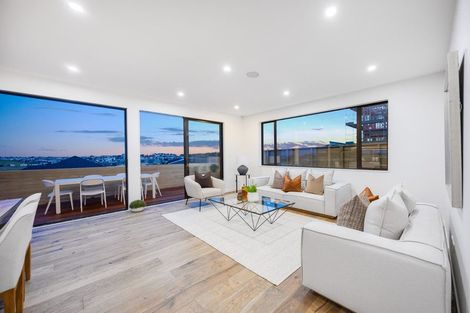 Photo of property in 7 Pakirikiri Street, Long Bay, 0630