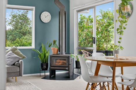 Photo of property in 2/155 Verbena Road, Birkdale, Auckland, 0626