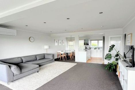 Photo of property in 2/11 Sanders Avenue, Takapuna, Auckland, 0622