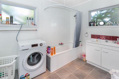 Photo of property in 11 Lear Street, Stratford, 4332
