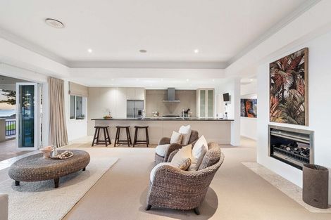 Photo of property in 91 Marine Parade, Mount Maunganui, 3116