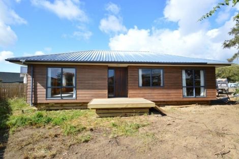 Photo of property in 57 Tiro Tiro Road, Levin, 5510