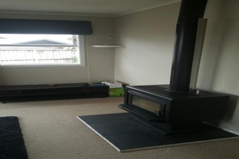 Photo of property in 13 Roby Street, Te Atatu Peninsula, Auckland, 0610