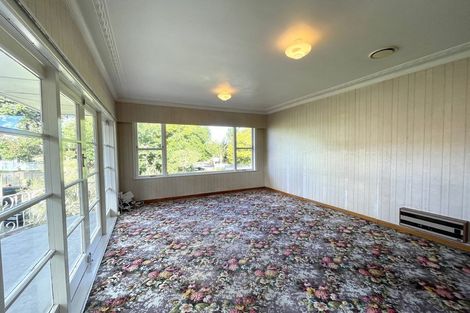 Photo of property in 4 Kervil Avenue, Te Atatu Peninsula, Auckland, 0610