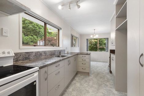 Photo of property in 11 Tui Place, Waiuku, 2123