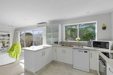 Photo of property in 19b Hicks Close, Whitby, Porirua, 5024