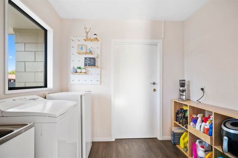 Photo of property in 5 Runnymede Drive, Templeton, Christchurch, 8042