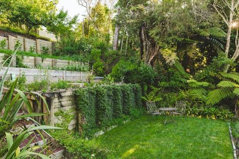 Photo of property in 42 Tizard Road, Birkenhead, Auckland, 0626