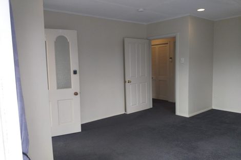 Photo of property in 253 Great North Road, Henderson, Auckland, 0612