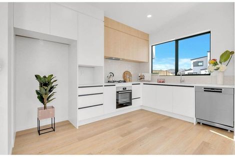 Photo of property in 74 Minhas Road, Papakura, 2110