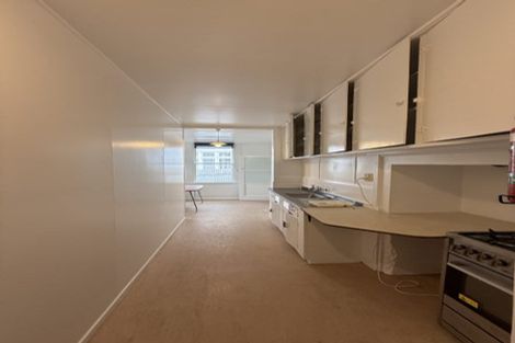 Photo of property in 8 Rixon Grove, Mount Victoria, Wellington, 6011