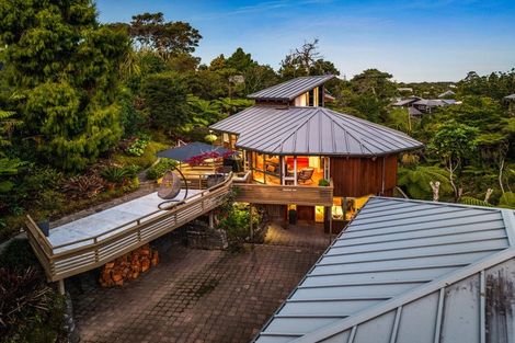 Photo of property in 50 Braemar Road, Castor Bay, Auckland, 0620